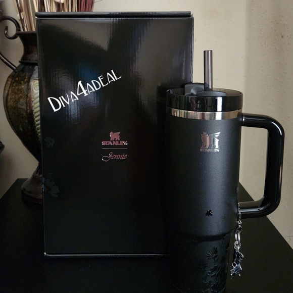 Stanley  x JENNIE BLACKPINK Quencher LUXE 30oz Tumbler & 12oz Slim Bottle Bundle - Picture 2 of 5